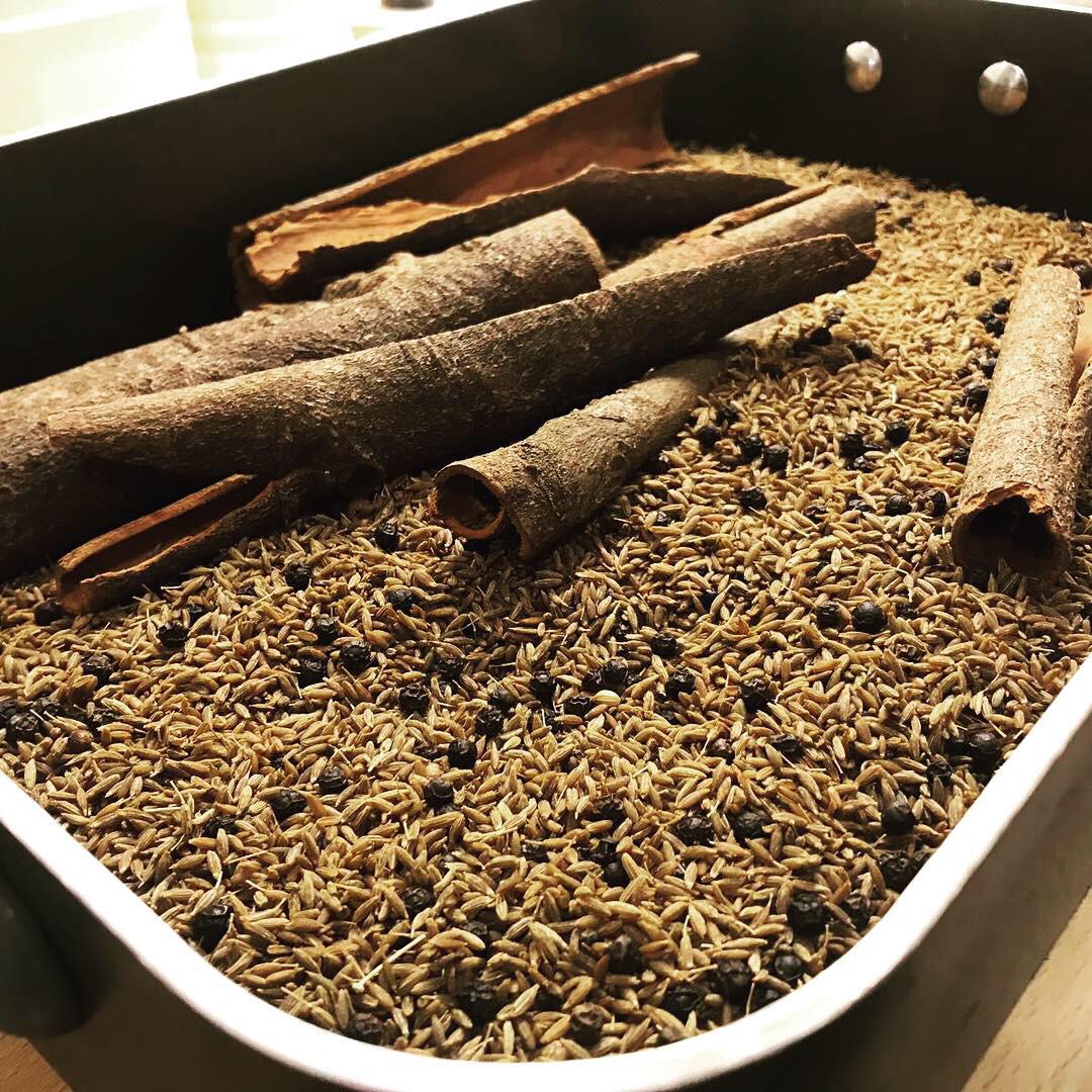 GoodEveningFood's tweet image. Making Garam masala!

#goodeveningfood