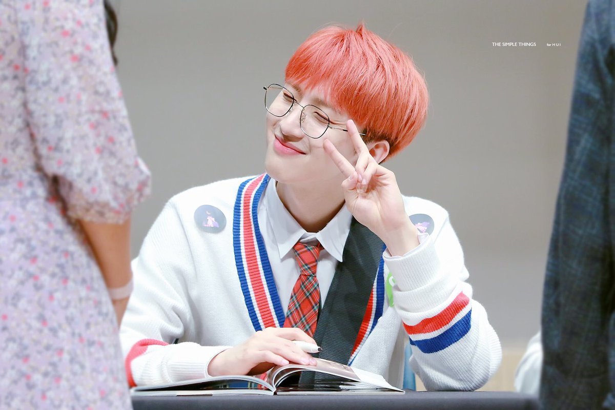 190421 ミ☆ #HUI #후이
↳  the simple things