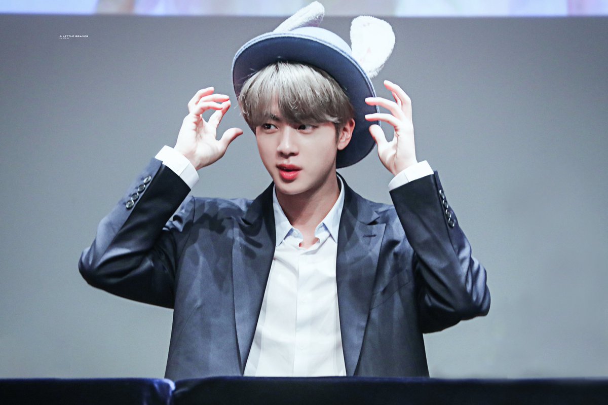 ALittleBraver92's tweet photo. 190425 #Epiphany #Jin #진 #석진 #김석진 #방탄소년단
#BBMAsTopSocial BTS @BTS_twt https://t.co/FkkA09ADbW