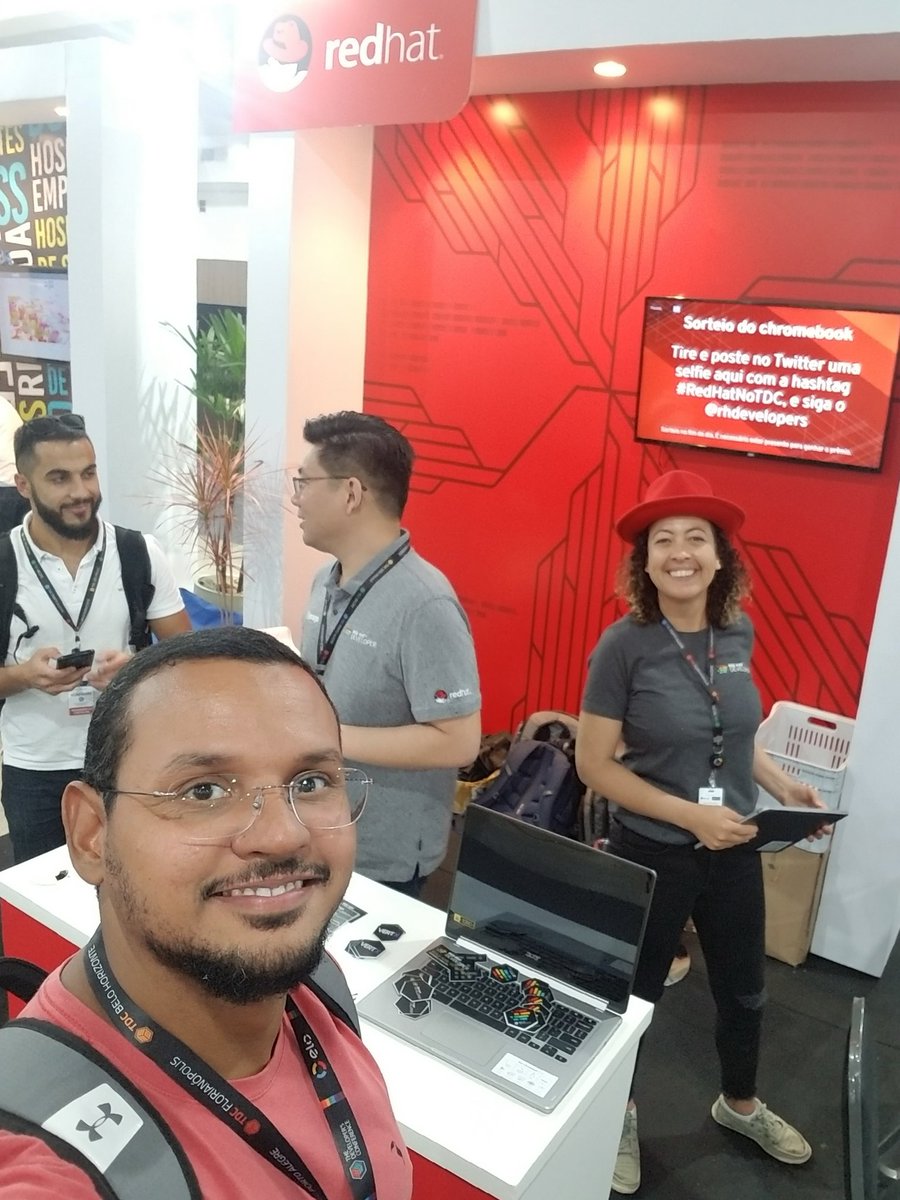 josafassj's tweet photo. #RedHatNoTDC https://t.co/vwK2vvNHEl