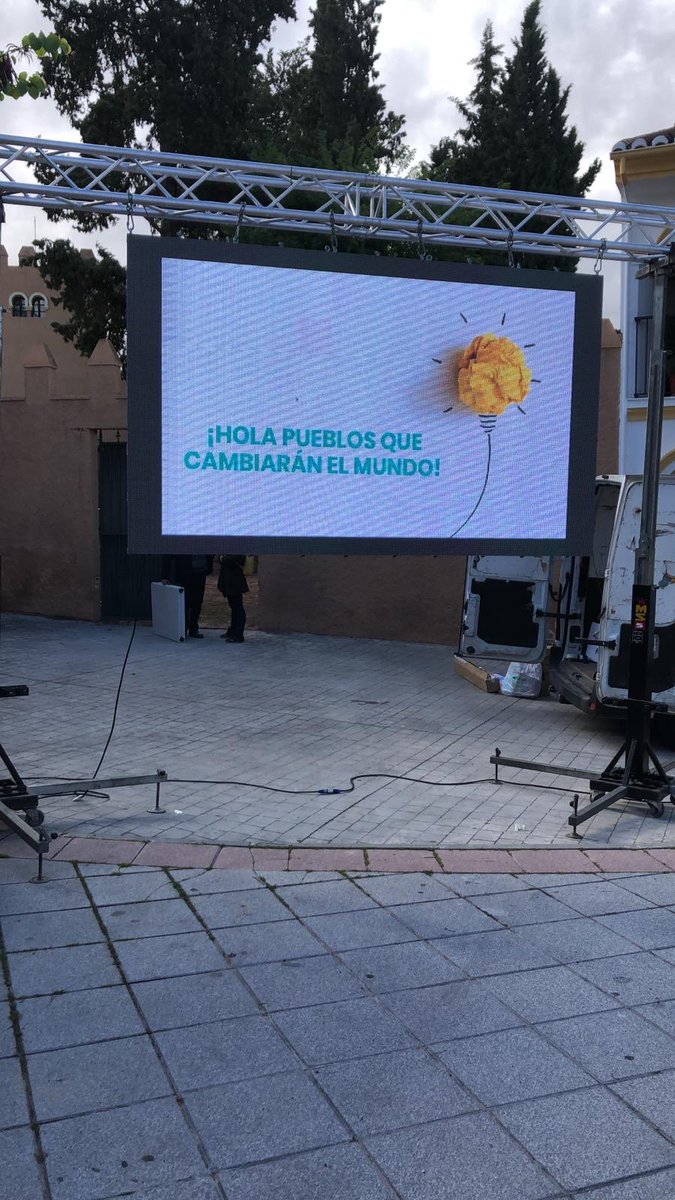 AlbSanchez86's tweet photo. Todo preparado en @LacharAyto @GuadaEscuzar #Peñuelas para presentar el proyecto de #PueblosQueCambiaranElMundo #NewEnergyRules https://t.co/pQoGn63jRt