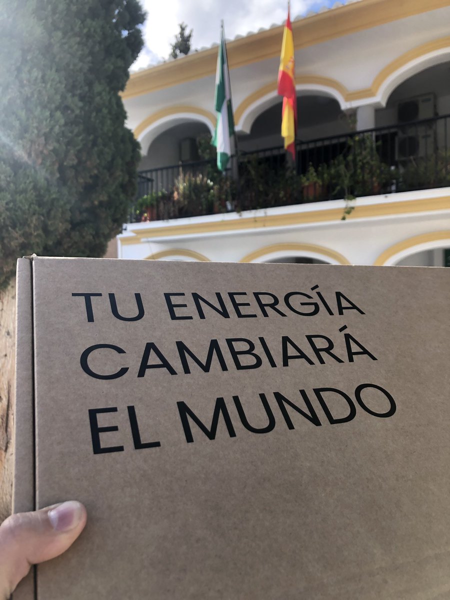 AlbSanchez86's tweet photo. Todo preparado en @LacharAyto @GuadaEscuzar #Peñuelas para presentar el proyecto de #PueblosQueCambiaranElMundo #NewEnergyRules https://t.co/pQoGn63jRt