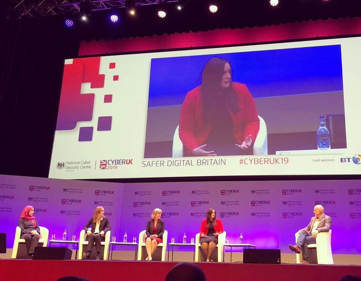 PearlMallock's tweet photo. Thank you to everyone that came along to the planery diversity panel this afternoon. Remember a diverse workforce is a strong workforce. Get different brains together to bring innovation. Honoured to share the stage with these amazing people. #CYBERUK19 #cybersecurity #diversity https://t.co/K8YV3o51X8