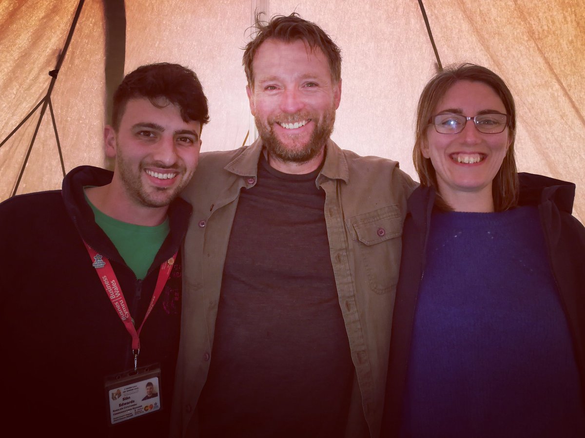 Spring Into Action 🌱
Volunteers Coordinator @CymroSion &amp; WYPP Coordinator Alex with <a href="/dryadbushcraft/">Andrew Thomas Price</a> Price ITV today. 
#Wrecsam @Wrexham