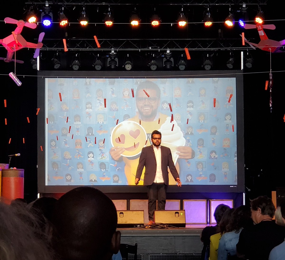 JesseBump's tweet photo. @HamdanAzhar busy entertaining #SwitchPoint with the data science of emojis. https://t.co/Kuu3urt9yj