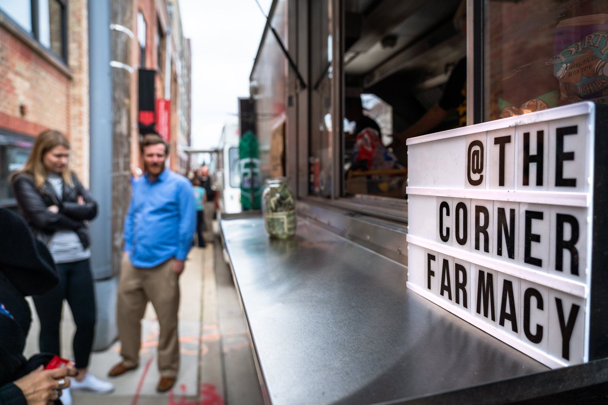 TheCornerFarmacy tweet media
