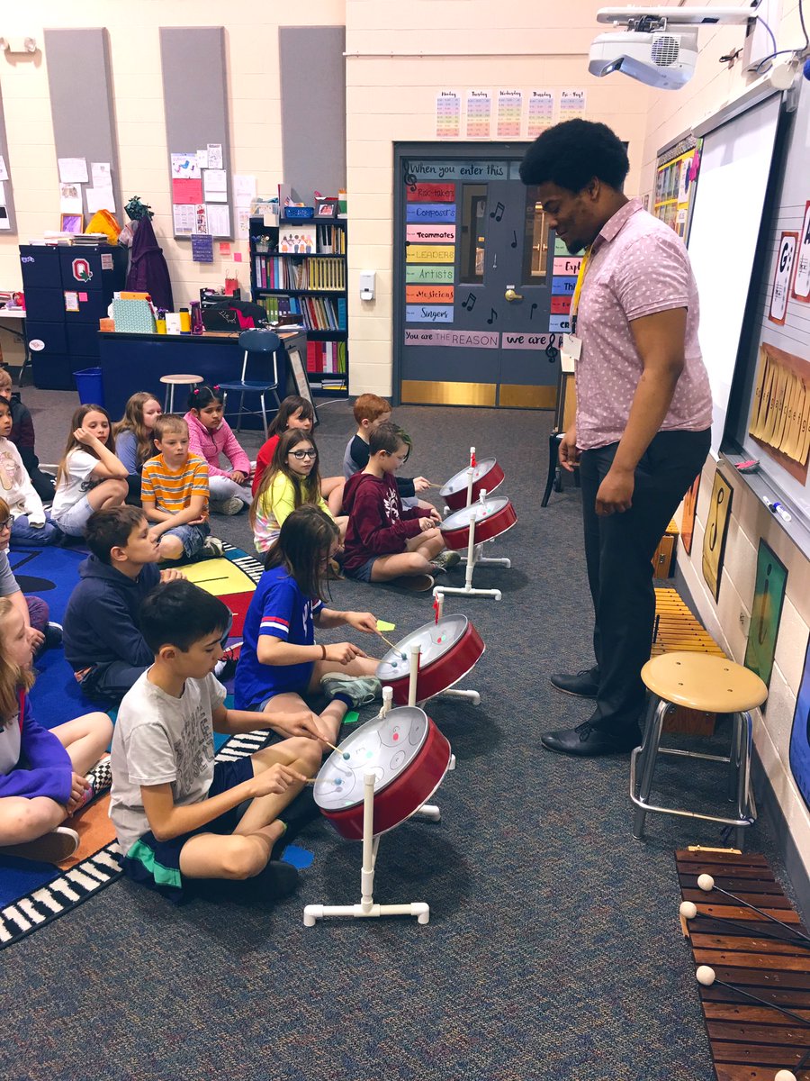 HSSMusic304's tweet photo. Learning about the steel pan with our resident expert, Mr. Jaron 🎶 #Geneva304 https://t.co/MJf95RAYZ3