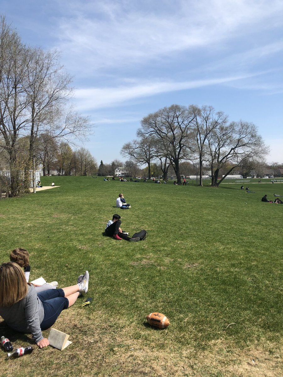 nx_lis's tweet photo. NxGL is gonna soak up the great weather while it lasts! #readinginthesun #marchmadness #eliterounds #canspringstay #WAWMproud #wildcatwow @FLWWILDCATS https://t.co/i65vt4uO0T