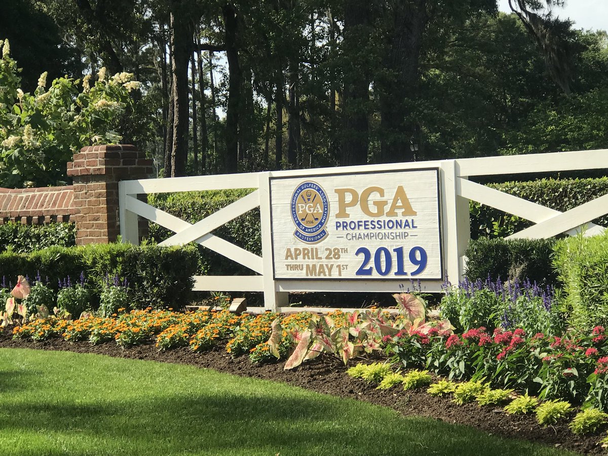 dwayne_randall's tweet photo. We have arrived!  Looking forward to a great week! At Belfair Golf Club in Bluffton, SC.  #wnypga https://t.co/gXho8W2qPR
