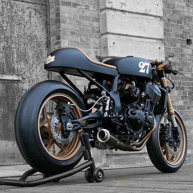 Kyst Mediate badning JuLySjOyS 🔻 on Twitter: "Increíble Kawasaki Z750 · · · #biker #caferacer # kawasaki #caferacergram #z750 #kawasakininja #caferacers #motorcycle  #caferacerporn #kawasakiz750 #z800 #caferacerxxx #z750riders #honda  #picoftheday #kawasakiz800 ...