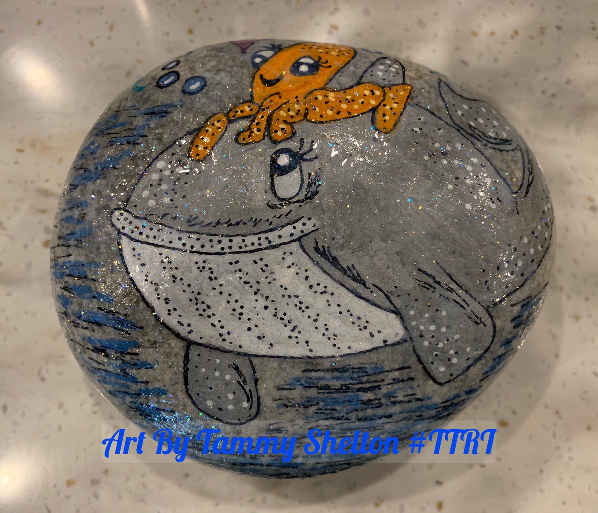 ForOrcas's tweet image. I woke up with a migraine but still felt inspired to paint this one of these two buddies traveling along. Larger version of a similar one I did awhile back. #TTRT  #PaintedRocksForOrcas