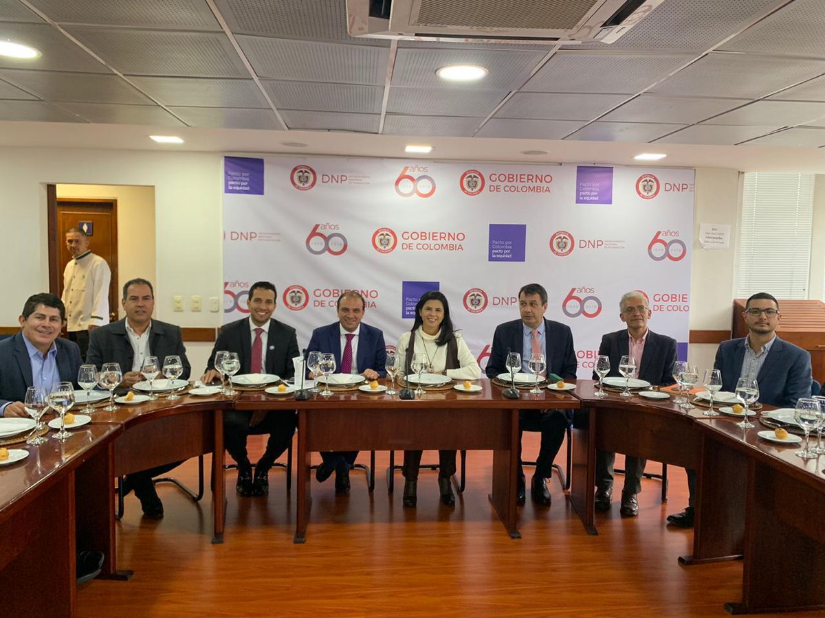 FNDCol's tweet photo. #FNDTeCuenta que la @FNDCol junto al @DNP_Colombia y la @Fedemunicipios crearán un modelo de seguimiento a los compromisos pactados con la comunidad #afrocolombiana y la #mingaindígena tras el Paro en el #Cauca https://t.co/H8fm1X5vWe