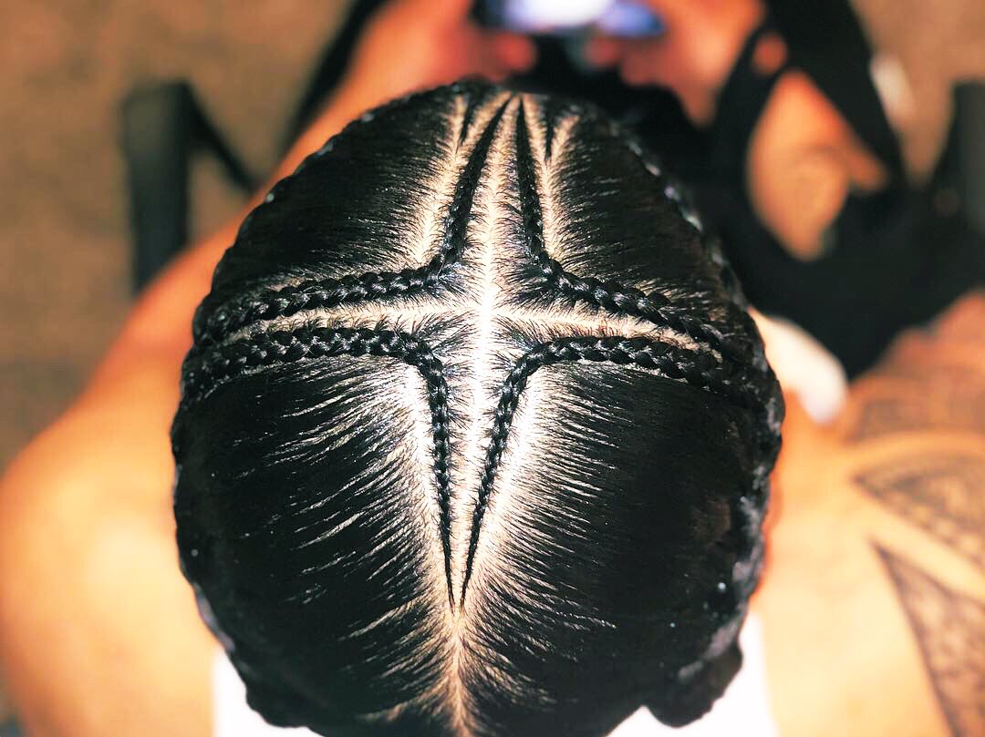 21ROWS_'s tweet photo. Crazy twos’ for the Husbae💕 #21Rows #PolyMovement #PolynesianBraider #SamoanBraider #TonganBraider #Cornrows https://t.co/JW3n3JfT2A