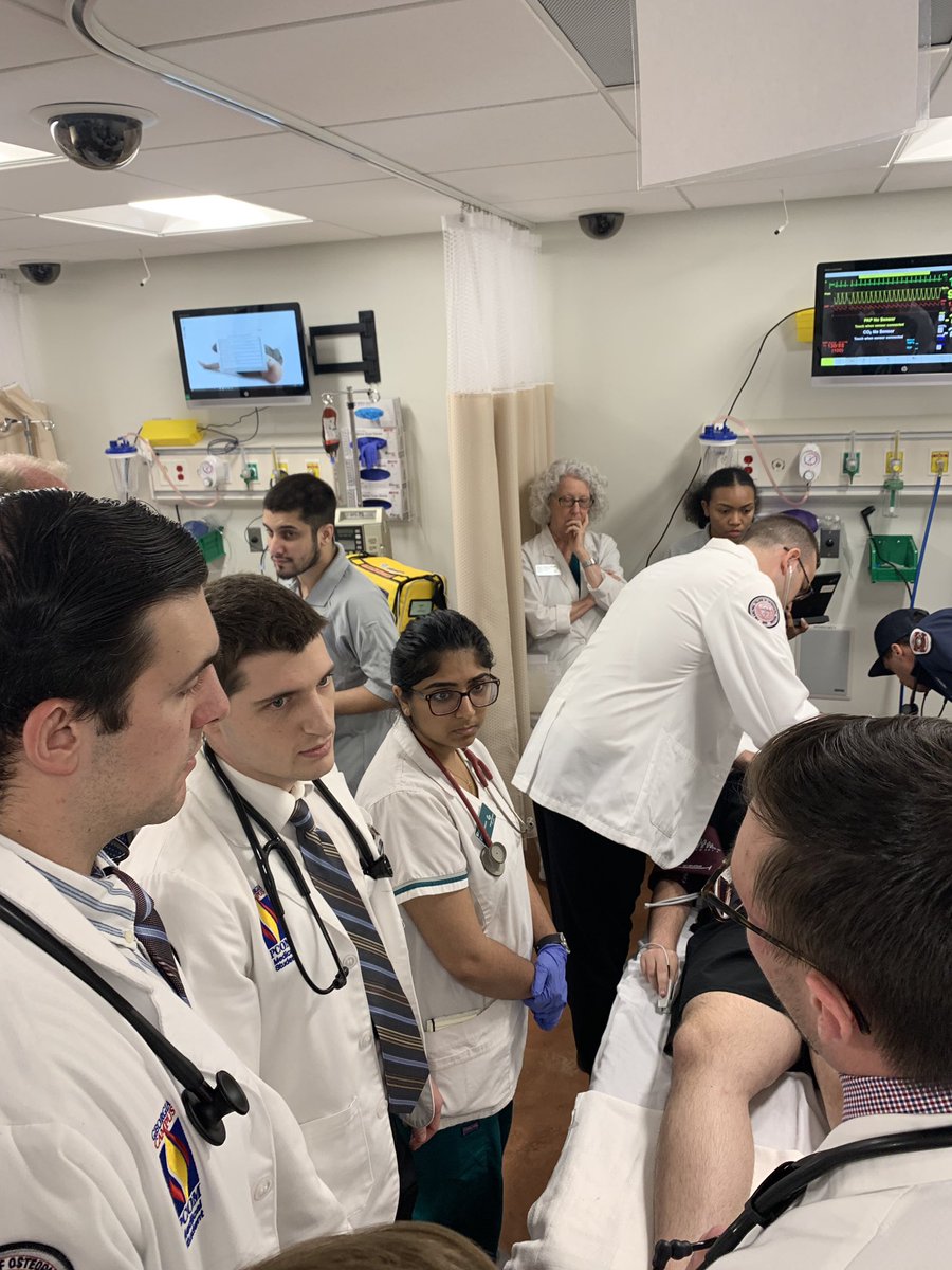 DocSampson13's tweet photo. #traumaday2019 @PCOMGeorgia #SimulationIPE collaboration with @GeorgiaGwinnett nursing students @LanierTech EMT students and 2nd year DO students. @AOAforDOs @GaPhysicianWork @PCOMeducation @GAChamber @CNN @FOX5Atlanta https://t.co/XOtvliEZDH