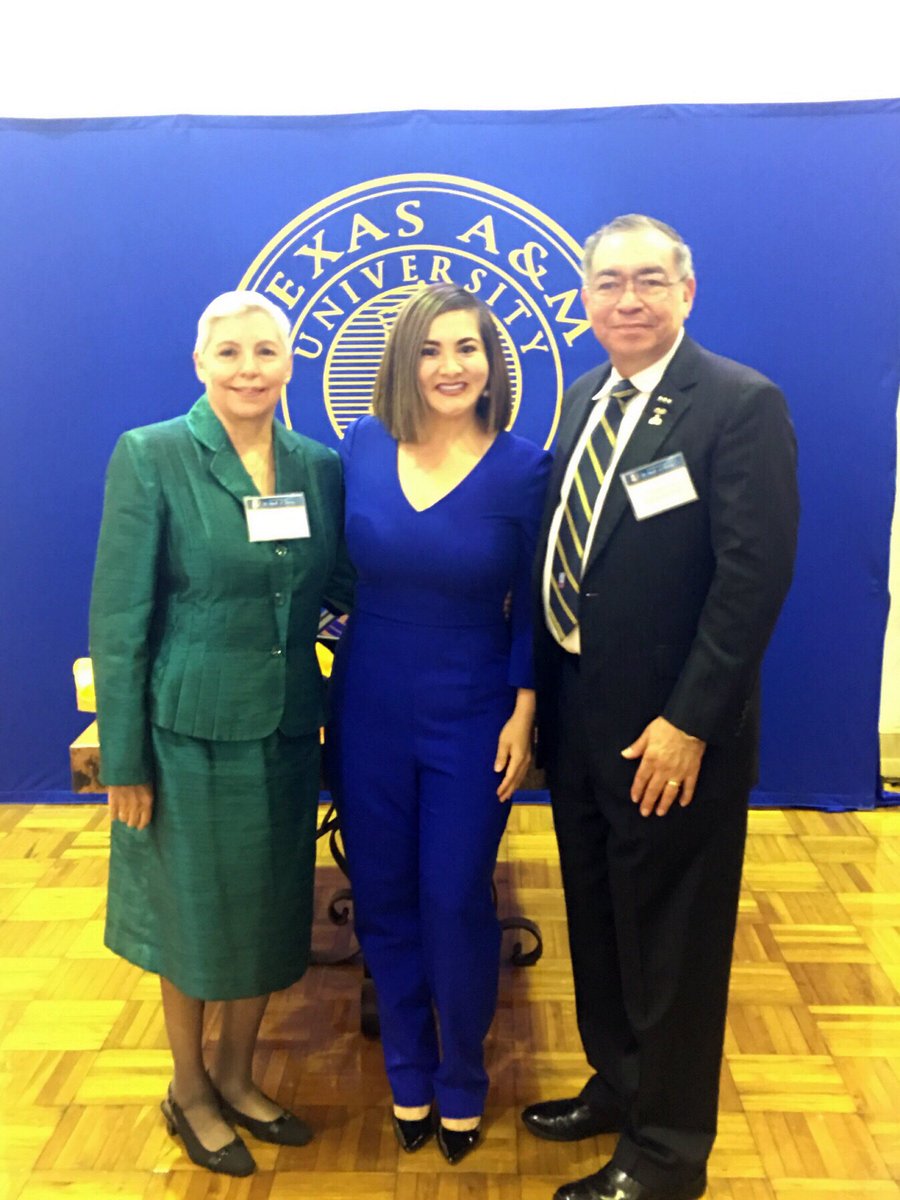 Dr_V_Lucy's tweet photo. Meeting General Ricardo Sanchez and his wife from @rgccisd @JavelinaNation Inauguration for Dr. Hussey #welcome20 was one of the highlights of this historic occasion! #localcelebrity #goals #ThursdayMotivation https://t.co/wa00C4c7eR