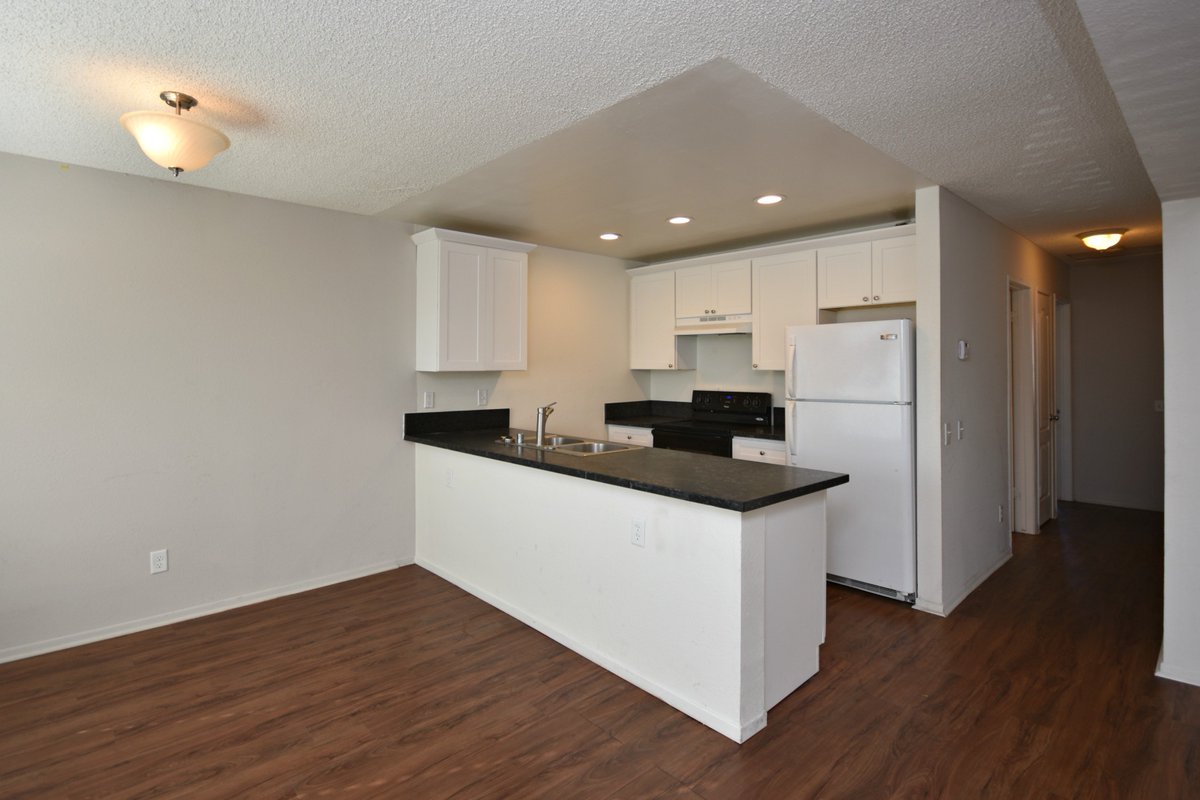 CPMTEAM's tweet image. We manage #apartments all over #NorthCounty - check out our recently renovated 2BR/2BTH apartment home in #Vista complete with #AC  !! 🥳👍
cpmteam.com Call us for a Showing!