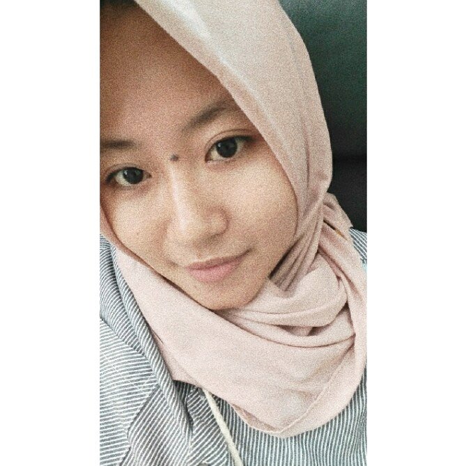 Oksefarinandaa's tweet photo. Muka pucet krn kurang piknik atau krn kurang tidur 😅 https://t.co/7YalhF07jY
