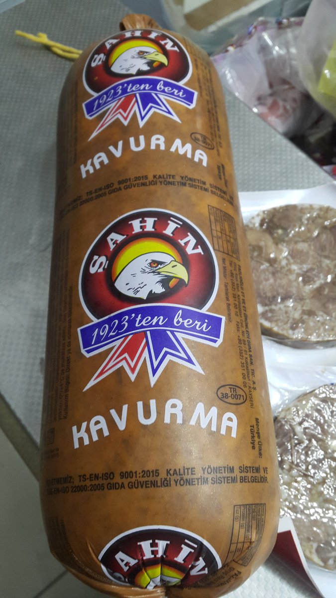 #Kavurma 
 ve 
#sucuk 
İsteyene ev veya kasap sucuğu 
İsteyene  #şahinsucuk 
Marka meraklılarına duyrulur 
@Hasan010473