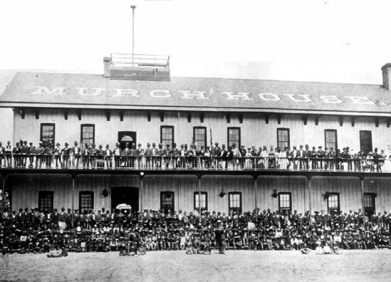 VintageLKWD's tweet photo. The Cliff House, opened in 1869, once stood near the intersection of Edanola and Riverside.
#tbt #throwbackthursday #lakewoodoh #lakewoodohio #vintagelakewood #thisislakewood #lakewoodpark #park #lakefront #lake #lakehouse #history https://t.co/xrxrcQMjJS