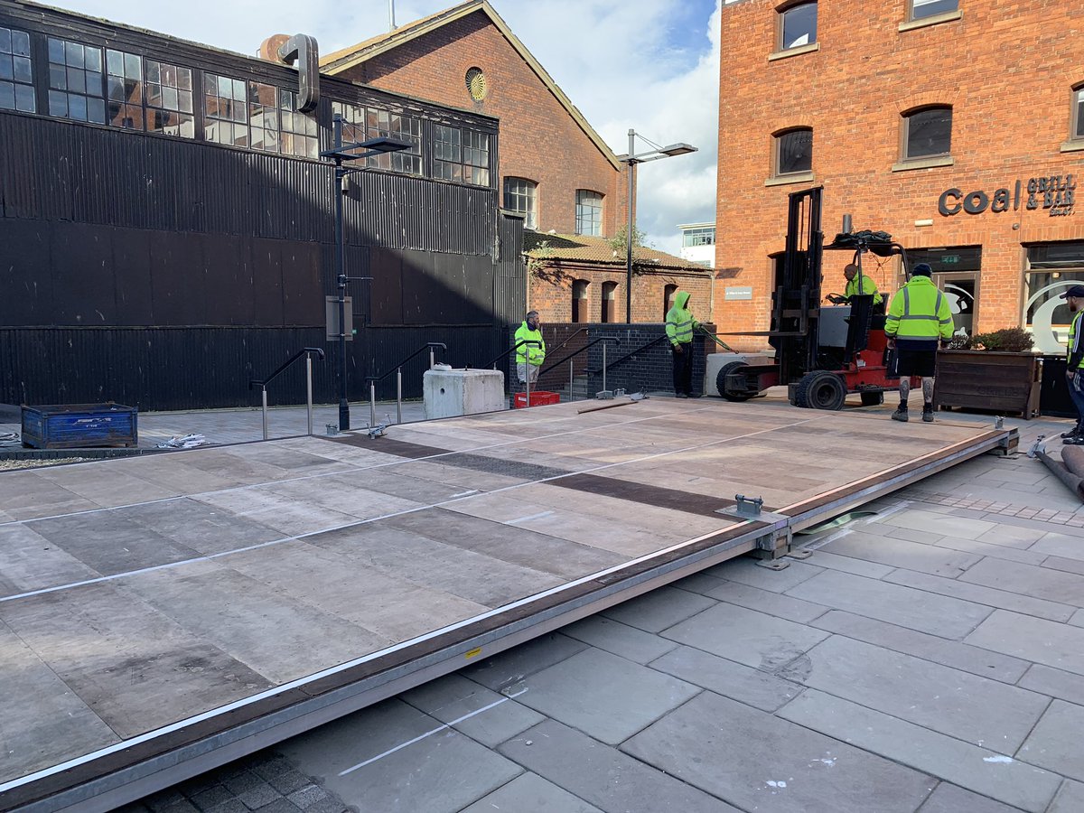 Festoon_Events's tweet photo. It’s all go as we started building the event site for @MrJamieMcDonald who is going to try to smash the record for furthest run on a treadmill in 7 days! 
We’ll be at Pillar &amp; Lucy Square @GloucesterQuays from 1pm on Monday
#eventplanner #outdoorevents #tagafriend #gloucester https://t.co/dxDGGWT4AF