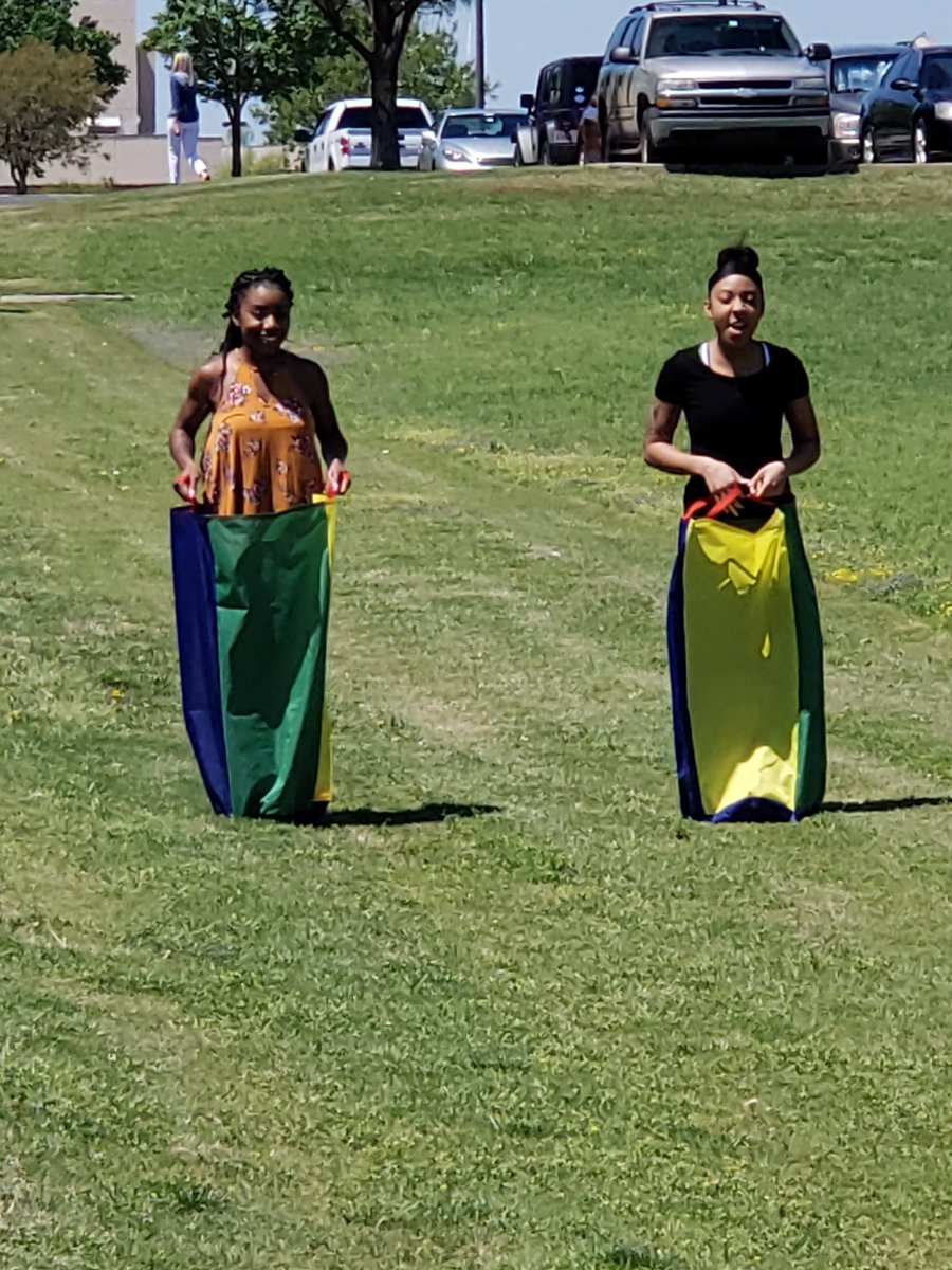 <a href="/jenneades/">Jennifer Eades</a> <a href="/OKC_CC_Quail/">OKC Quail Thunder</a>