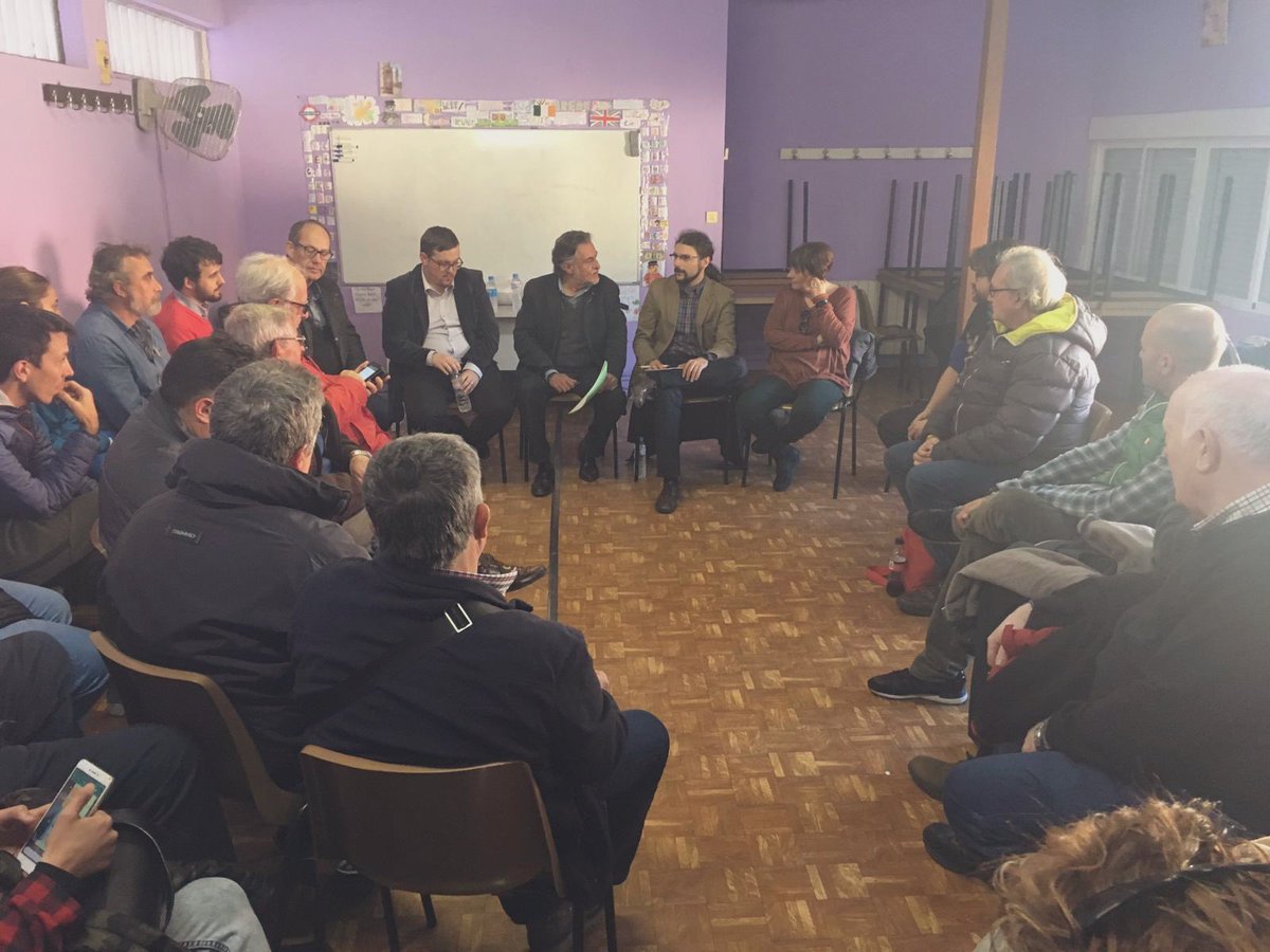 ‼️L@s vecin@s y asociaciones de #Usera echan de menos apoyo por parte del Ayuntamiento de Madrid, se sienten olvidados. 

❌La cultura no llega a los barrios. 

🎭🔒El teatro Almendrales lleva casi 30 años cerrado.

#ElMadridqueQuieres /❤️
🌹#PepuAlcalde #HazQuePase