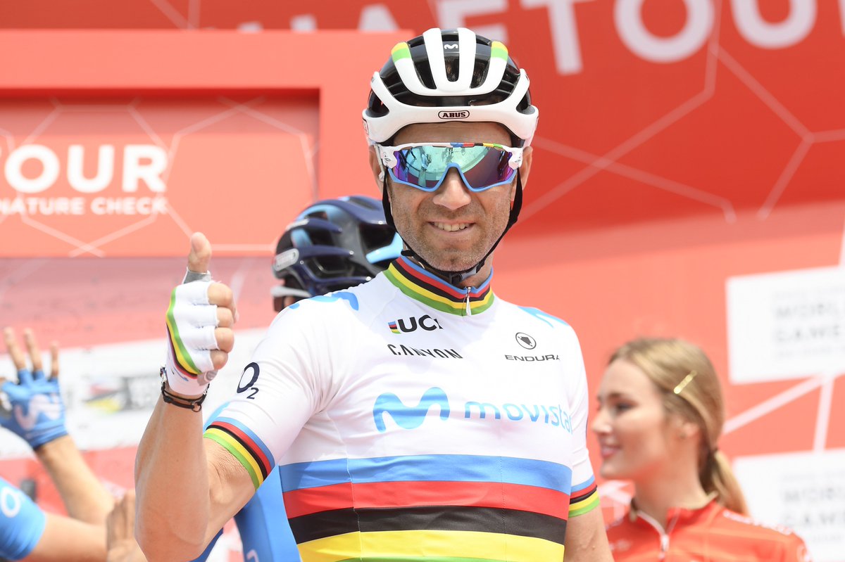 Muchas gracias a todos los que habéis dedicado un momento para felicitarme a lo largo del día. Muy contento de cumplir años vistiendo el jersey más bonito del mundo 🌈