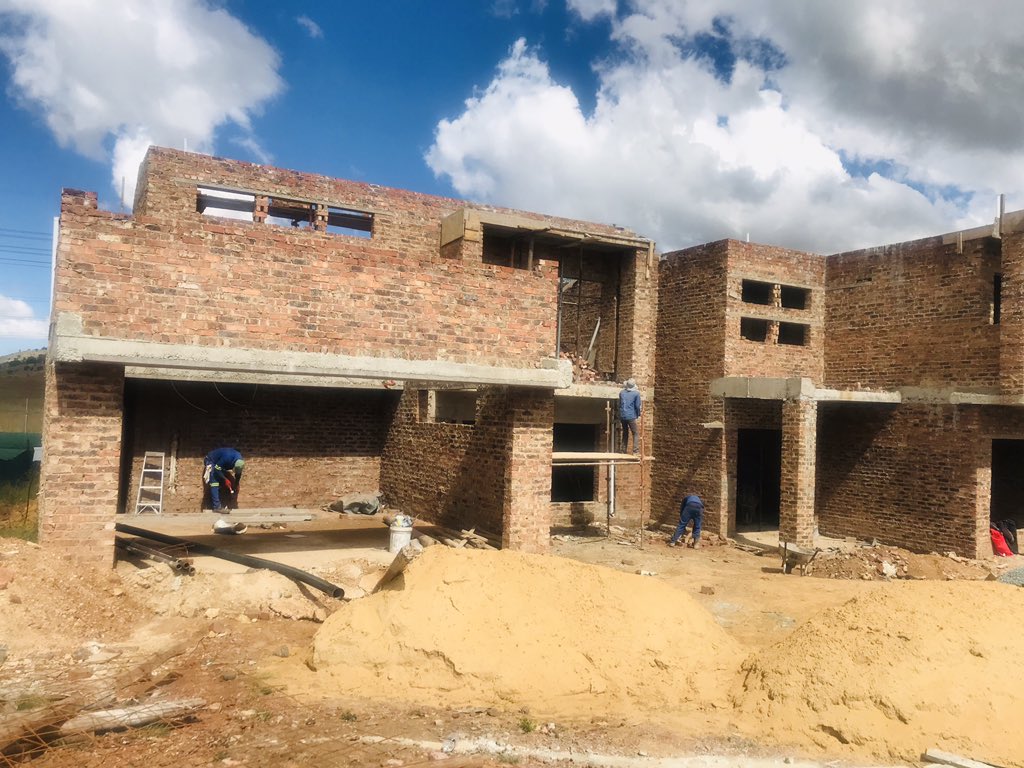 vha_mo's tweet photo. My construction 🏗 company took off https://t.co/48xKW5K8xG