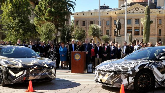 DougDucey's tweet image. #ThrowbackThursday to @Lucid_Motors announcing their “2,000-worker, $700M auto plan” was coming to #AZ! #AZMeansBiz @ClaudiaPavlovic bizjournals.com/phoenix/news/2…