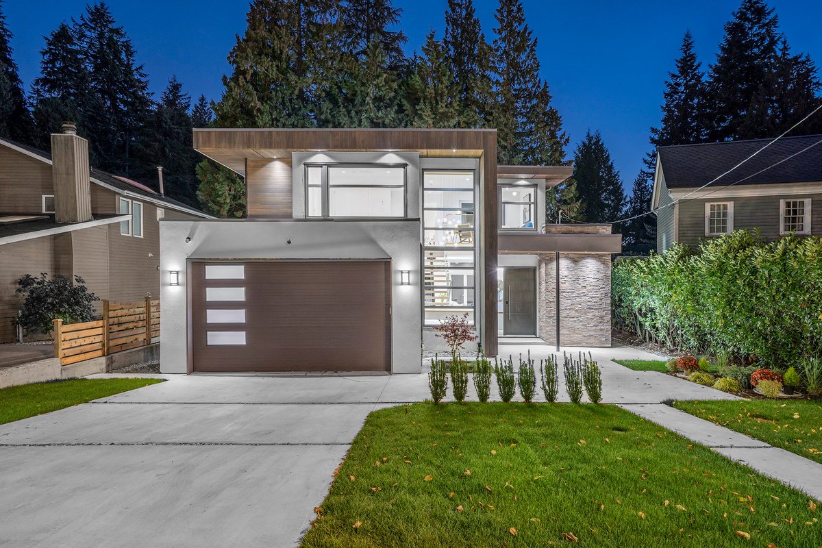 Busy weekend ahead!

• 788 E. 10th St - open Sat 1-2:30
• 297 Monteray Ave - open Sat 2-4
• 2275 Alden Lane - open Sat 2-4
• 4792 Cedarcrest Ave - open Sat 2-4

• 6-995 Lynn Valley Rd - open Sun 2-4
• 1415 Woods Dr - open Sun 2-4

teamclarke.com/#featuredListi…