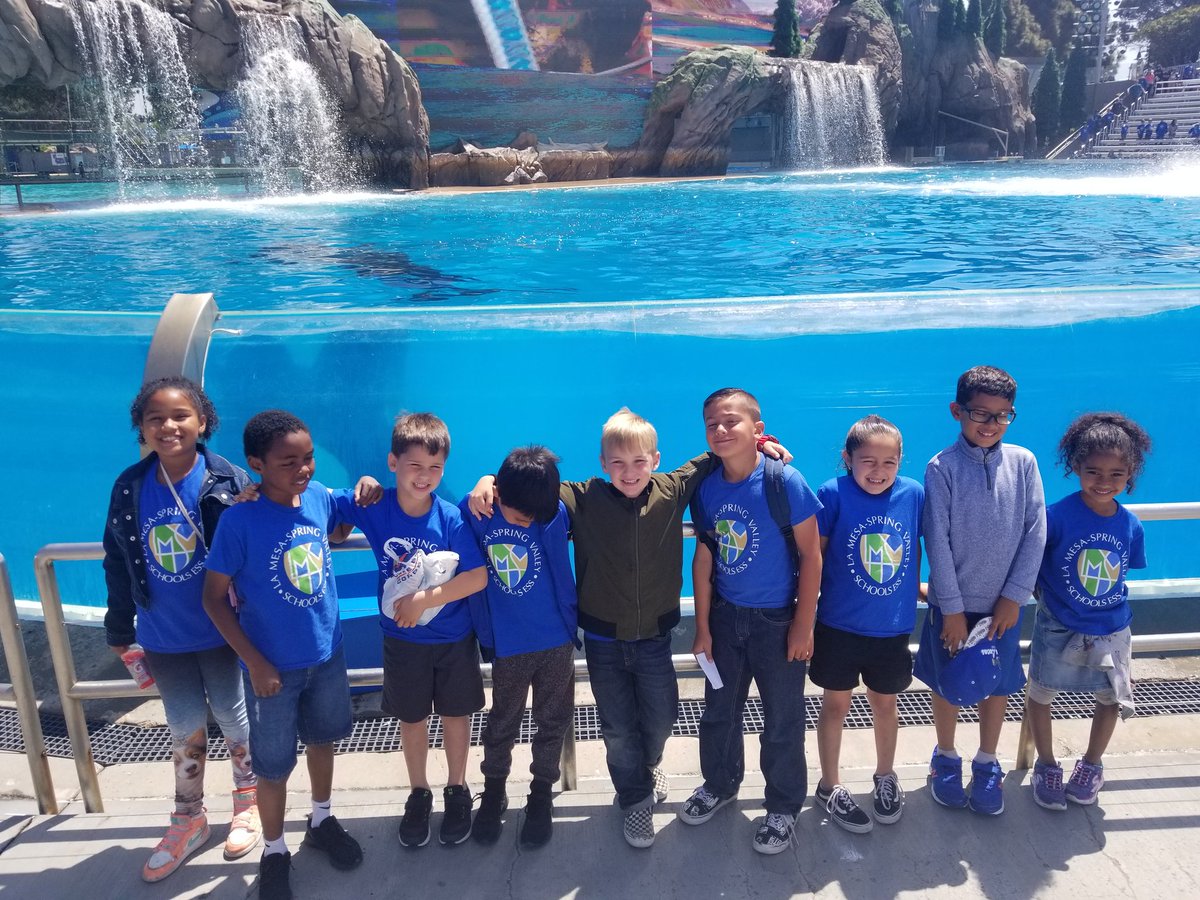 KemptonESS's tweet image. Kempton ESS at Sea World today! #kemptoness #LMSVheart #ESSRocks