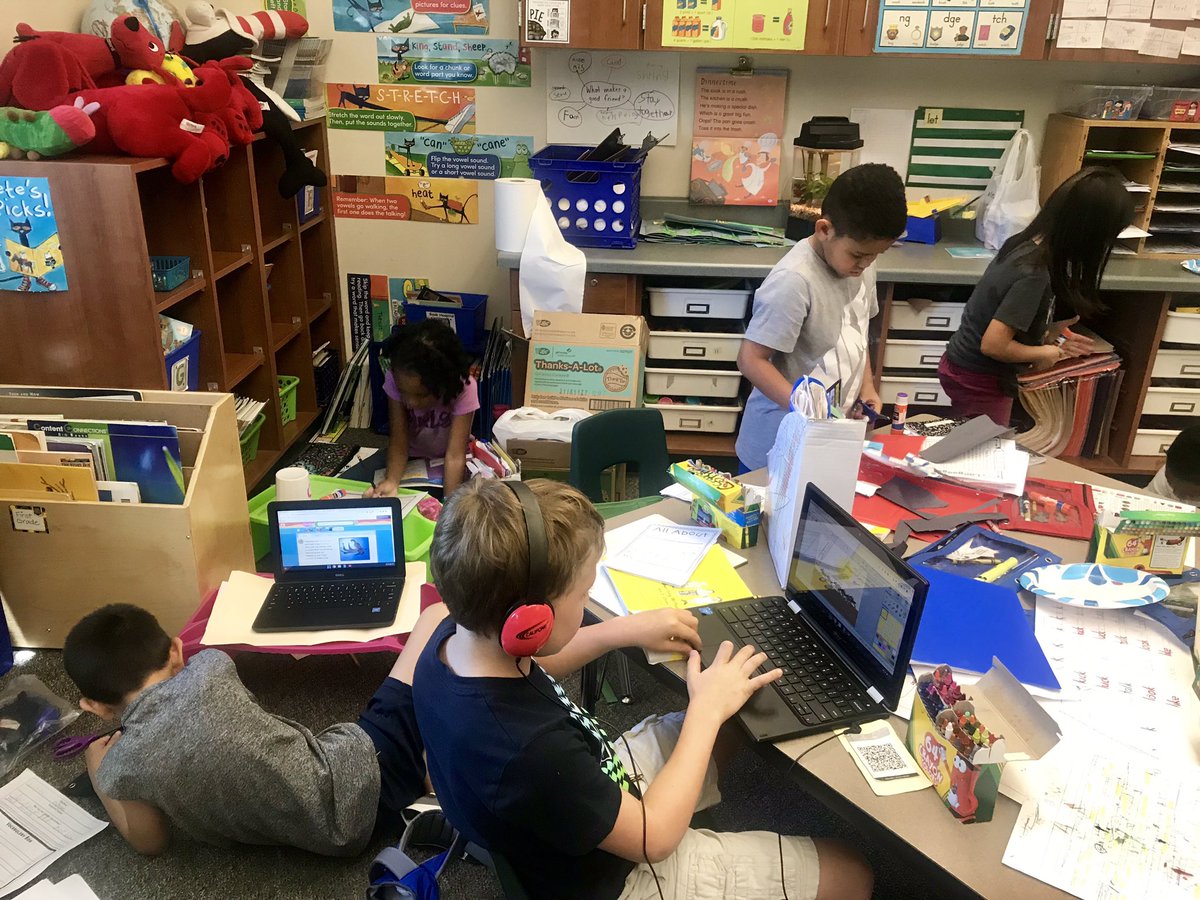 McLain_Teach's tweet image. Masks, trifolds, and Wixi, oh my!  Hard at work on our animal research projects.  Can’t wait to see their final presentation! @HumbleISD_ASE #animalfun #itsazooinhere