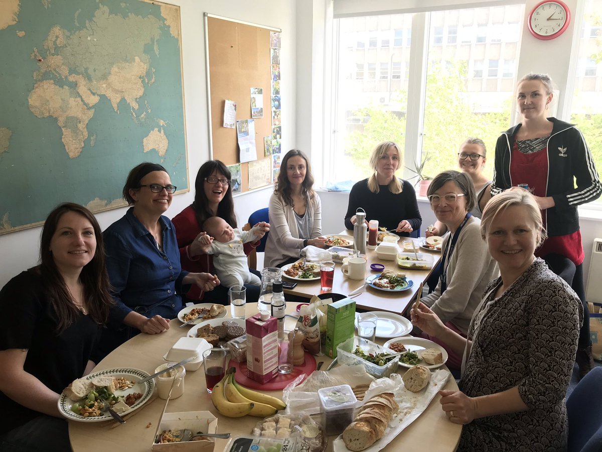 btnhovefood's tweet image. ⭐️Good luck to all the shortlisted nominees in the @CSCMag awards tonight. ⭐️Thanks for our nomination in the Team of the Year category! Here are some of us enjoying a lovely shared lunch with friends today. 😋💚 #teamwork #sharedlunch #lovefood