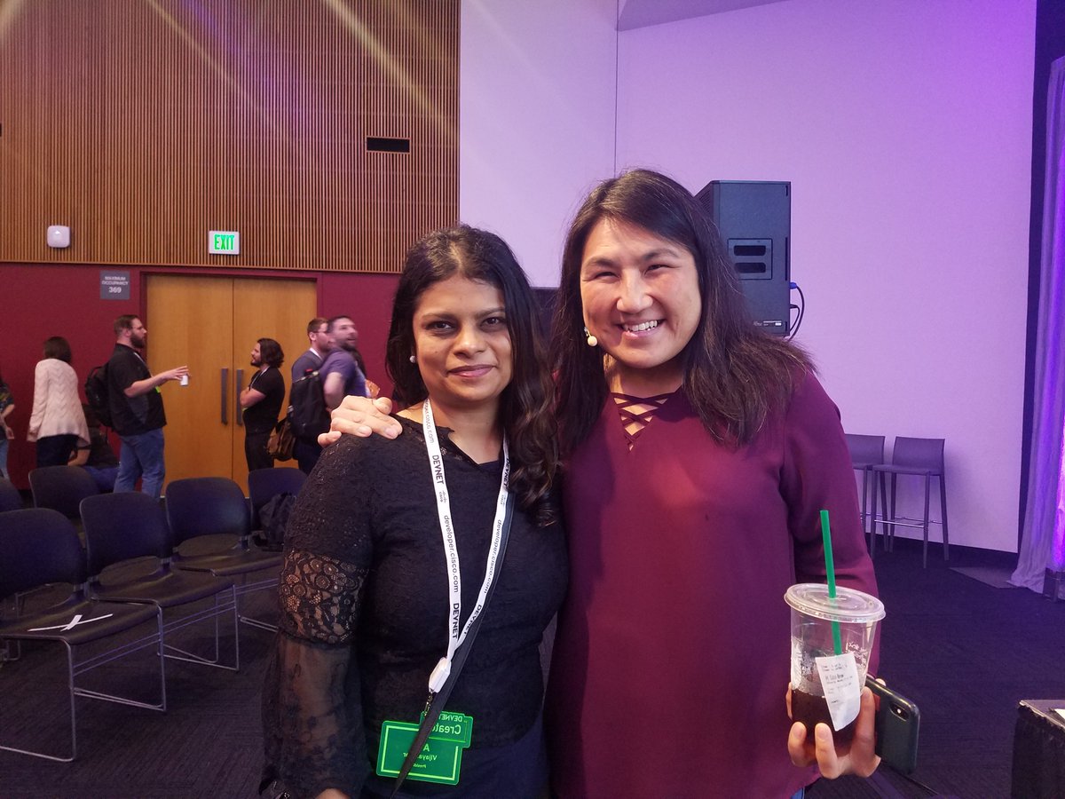 anu_anu09's tweet image. Clicks with @CiscoDevNet celebrities @susiewee @mandywhaley @silviakspiva #DevNetCreate @DevNetCreate @CiscoChampion