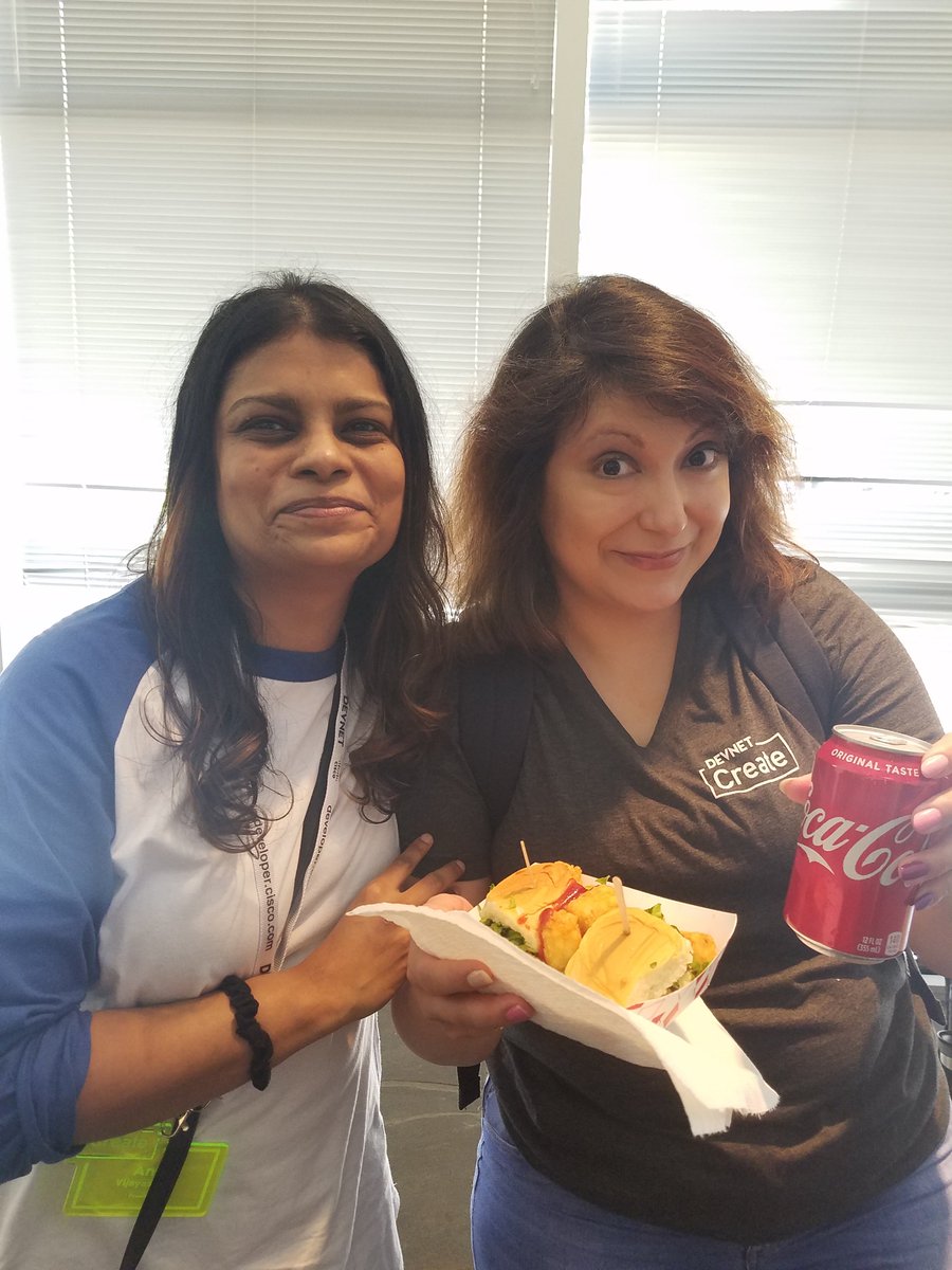 anu_anu09's tweet image. Clicks with @CiscoDevNet celebrities @susiewee @mandywhaley @silviakspiva #DevNetCreate @DevNetCreate @CiscoChampion