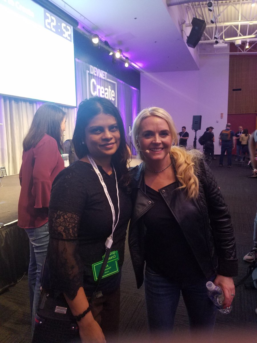 anu_anu09's tweet image. Clicks with @CiscoDevNet celebrities @susiewee @mandywhaley @silviakspiva #DevNetCreate @DevNetCreate @CiscoChampion