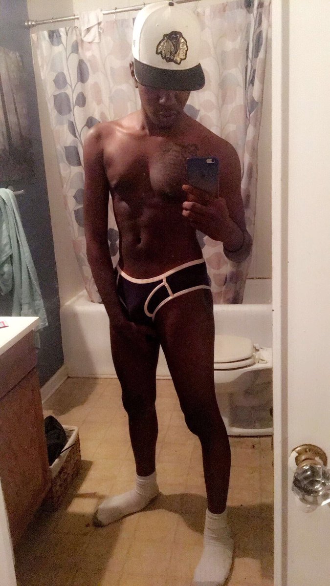 TheNudeologist's tweet photo. #ThrowbackThursday 💪🏾🤤✨ https://t.co/484aVb3MUL