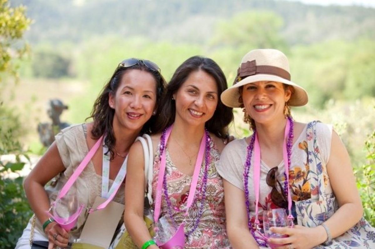 drycreekvalley's tweet photo. It’s almost time for our 30th Annual Passport to Dry Creek Valley! Tag us in your best photos at #DCVPassport! Passport to DCV is presented by the @sfchronicle.
 
https://t.co/LzvKLmZEre https://t.co/nvfSccXut2