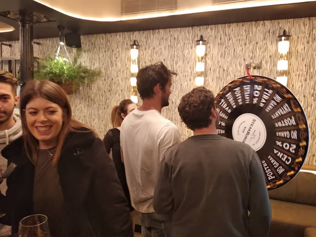 SteakBurgerBar's tweet photo. Todo ready para nuestro EVENTAZO de inauguración 😎🤘 https://t.co/oTSa4IJhZ1