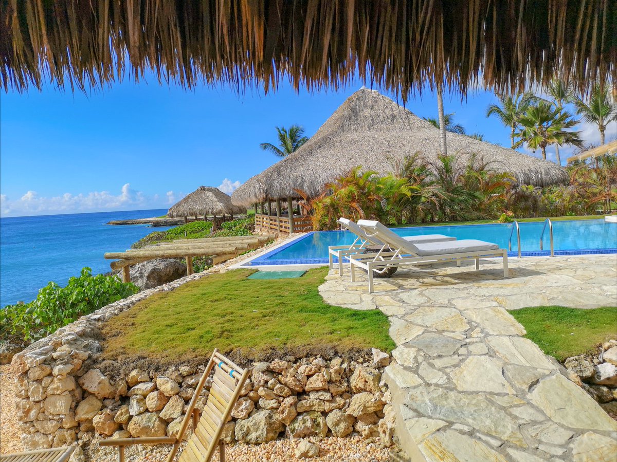 EdenRocCapCana's tweet photo. Ta maison sur mer. 🏠
#EdenRoc #EdeRocCapCana #RelaisChateaux #LuxuryTravel #Bugalow https://t.co/YvHaD57MJX