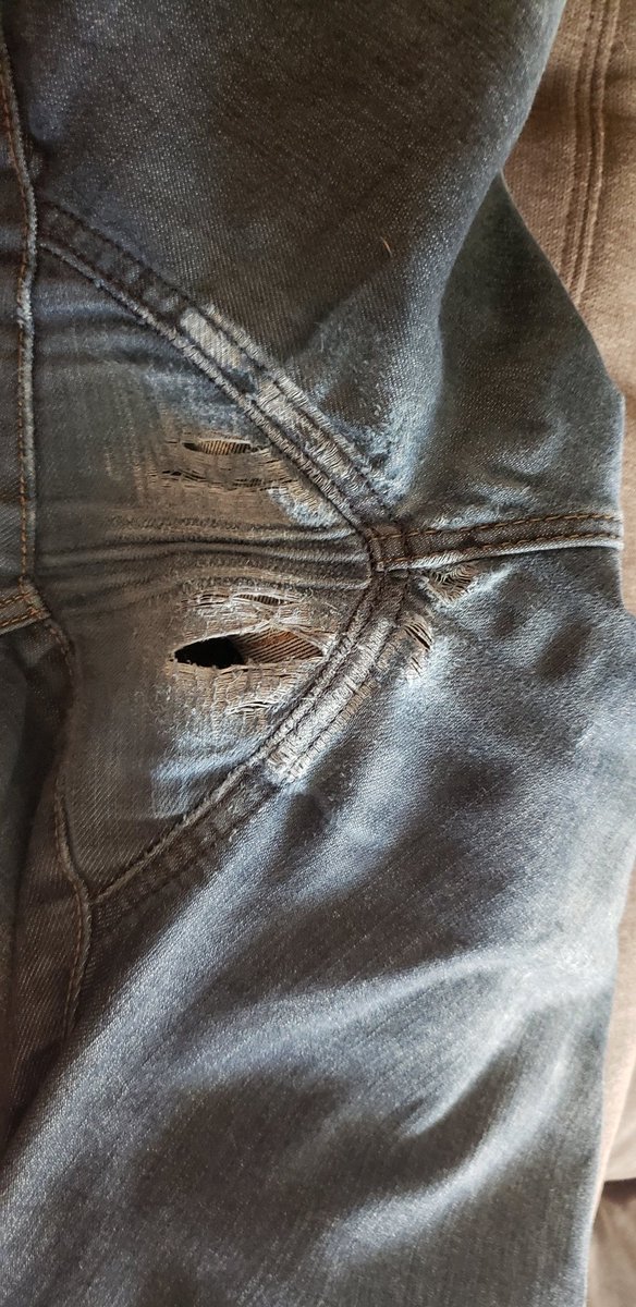 MatthewMeyer18's tweet photo. @LeeJeans well we had a good run but after 2 months. Working at Costco destroys jeans... https://t.co/UDuoWxIGG7