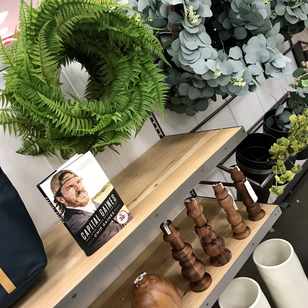 KaserKat's tweet photo. Summer has officially hit in Hearth &amp; Hand Magnolia! 🙌 #Target #Target2119 #TargetStyle #HomeDecor #Magnolia #JoannaGaines #ChipGaines #HearthAndHand #TargetVM https://t.co/myIC4aSXvW