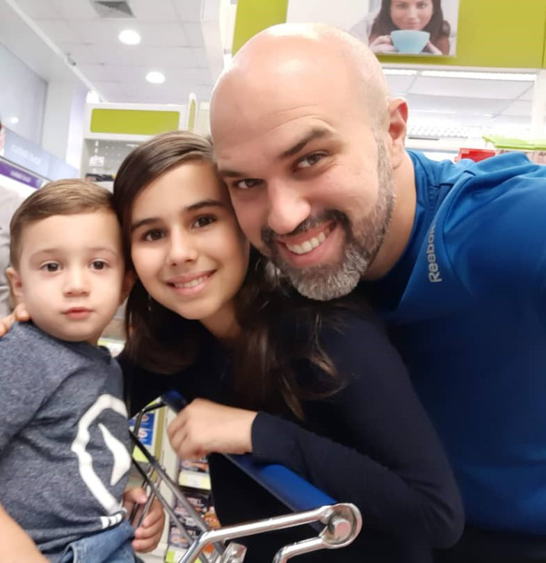 jcamposcc's tweet photo. #TBT con Nathaly y Jesús Alejando, mis dos dulces bendiciones

Feliz Tarde!! #Jonathancampos #jueves #familia #venezuela #educacionfinanciera https://t.co/uAhDJfLF1g