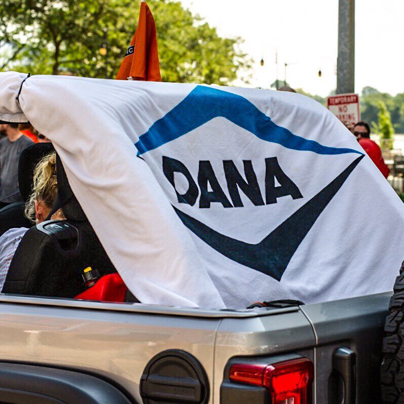 ToledoJeepFest's tweet photo. Ready for #ToledoJeepFest fun on Aug. 9-11? 
We're looking for Jeep Paraders, Sponsors, Vendors and Volunteers! 
Find out more at https://t.co/A1nCiYtlkp. 
#tjf2019 @DowntownToledo #jeeplife https://t.co/VBLjXoVhw3