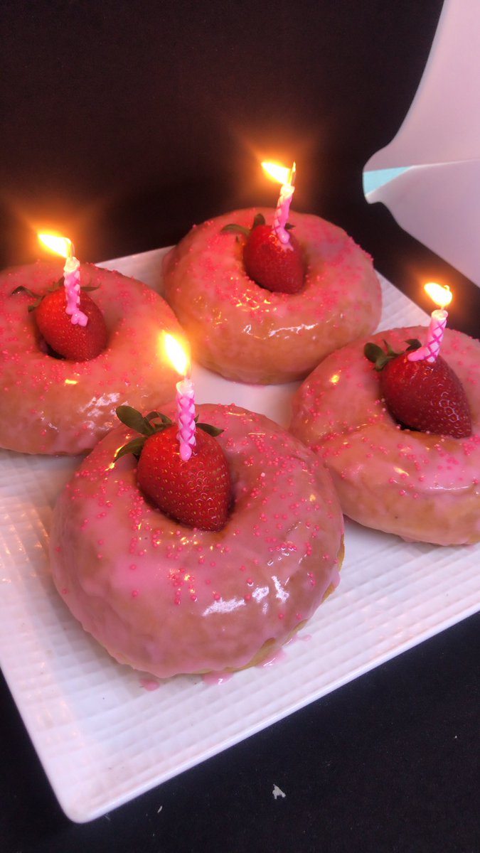 DonutVilleGh's tweet photo. What a PERFECT birthday 🎁 to thy special someone📸❤️😻 https://t.co/5hupspLjAb