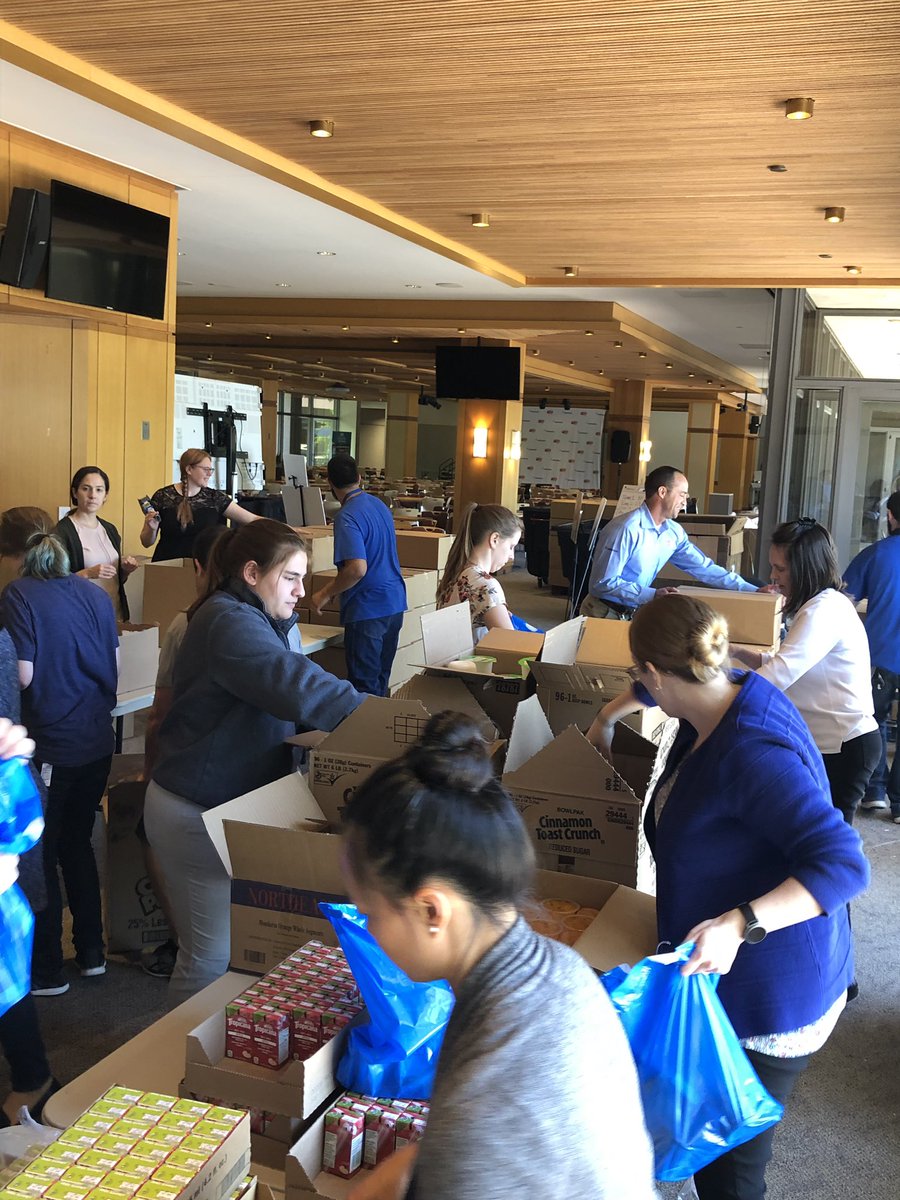 carrierld's tweet photo. Volunteering with @UnitedWayDallas and @Fritolay at HQ today!!! Making an Impact together. #WeAreFritoLay #PEPemployee https://t.co/s7ILlwE03z