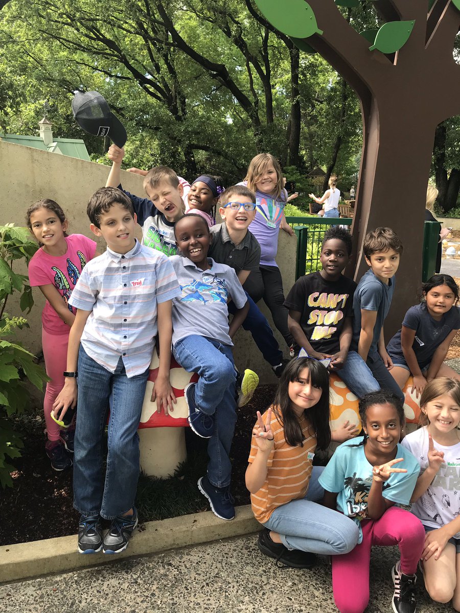 SiglerStars3rd's tweet photo. Arboretum Fun #CapitalOne #ThankyouCapitalOne #GrantsInAction #PISDEF #Siglernation https://t.co/yjDlc2zDR3