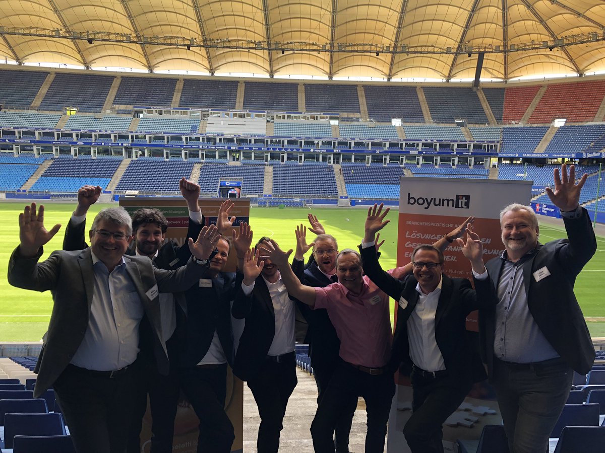 ecks_christian's tweet photo. Fantastic event in a wonderful location: Thanks a lot to our #BoyumIT and #SAPBusinessOne partner @CapelettiundPerl for this amazing #digitaltransformationday!!! Cloud ☁️  first 👍 And for sure: Nur der HSV 🔷😉 https://t.co/i9aEgmmK1l
