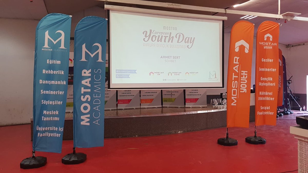 Für die Jugendlichen würden Diskussionspodien und Unterhaltungen durchgeführt.