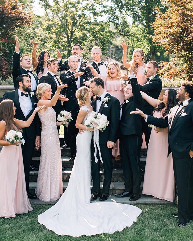 The only thing that could make the day better is cake 🎂 (📷 : @taragriep) bit.ly/2UUPGig